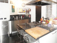 ea_308503204_565871301